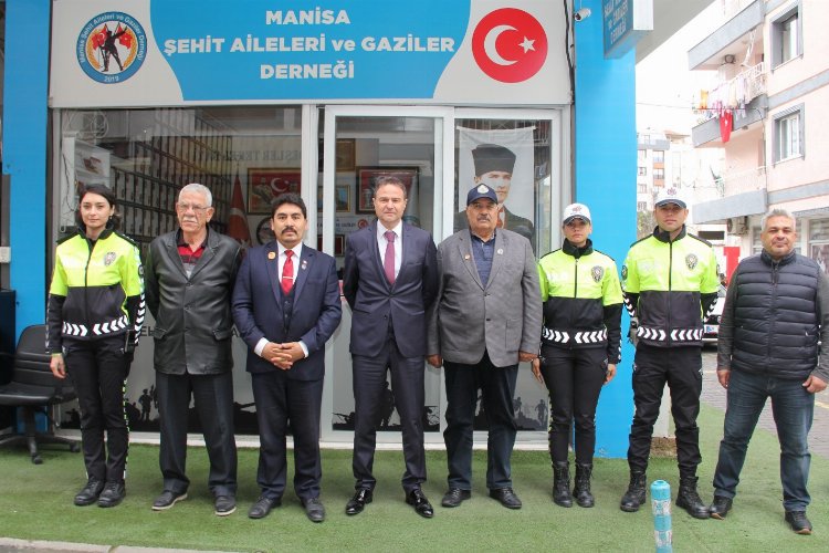 Manisa Emniyeti'nden 'Şehit Aileleri ve Gazeiler'e ziyaret