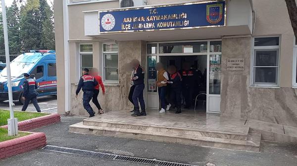 Akhisar'da 'kökünü kurutma' operasyonda 25 gözaltı