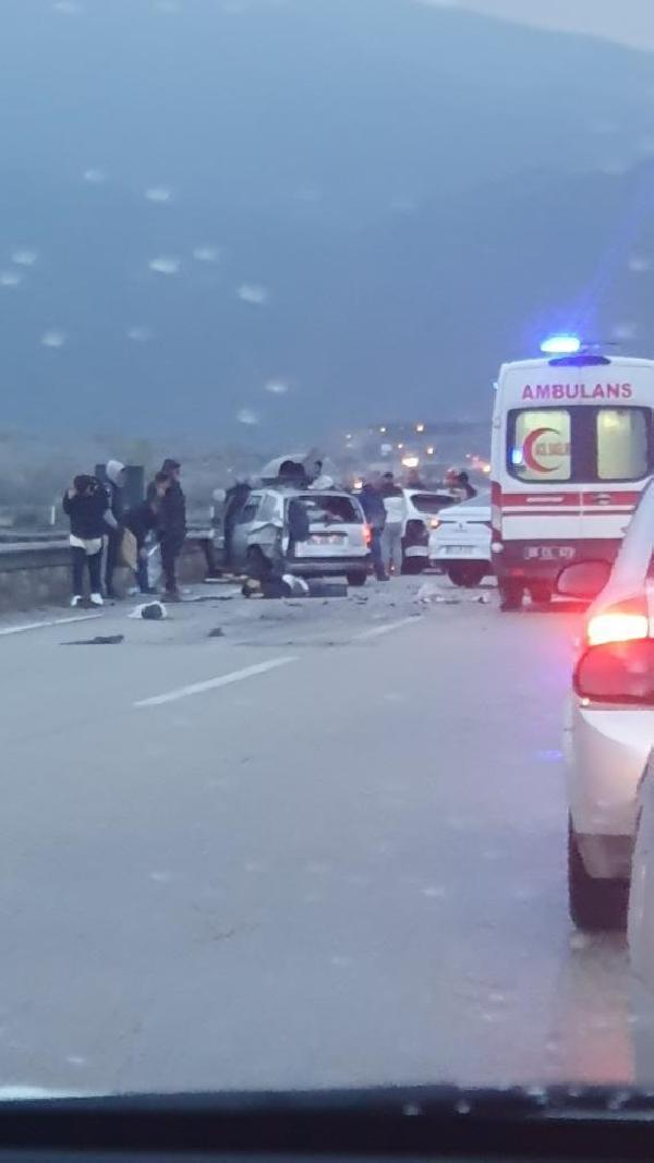 Ankara'da zincirleme kaza; 1 ölü, 11 yaralı