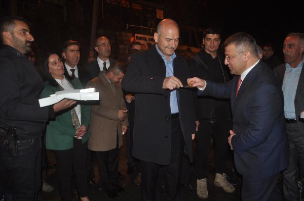 Bakan Soylu, bayram namazını Hakkari'deki üs bölgesinde askerlerle kıldı