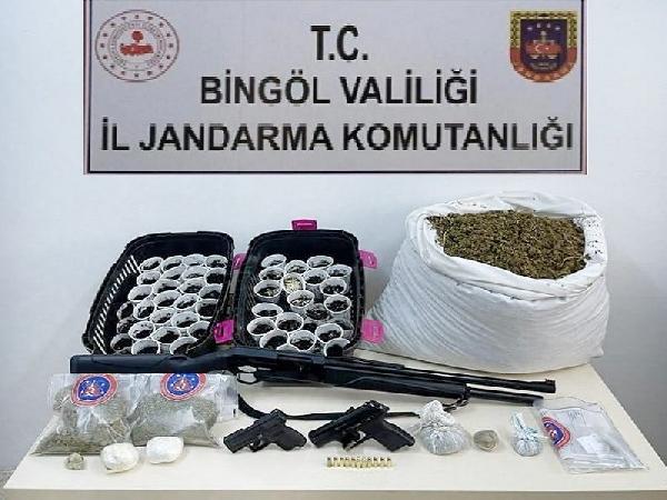 Bingöl merkezli 'Kökünü Kurutma Operasyonu'nda 15 gözaltı