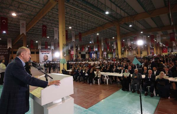 Cumhurbaşkanı Erdoğan: Ev hanımlarına emeklilik hakkı getiriyoruz (2)