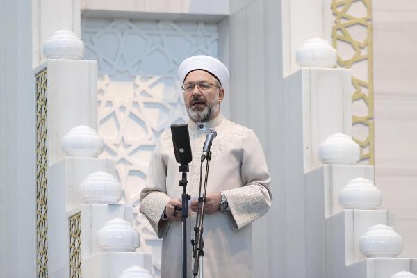 Diyanet İşleri Başkanı Erbaş, Ankara'da cuma namazı kıldırdı