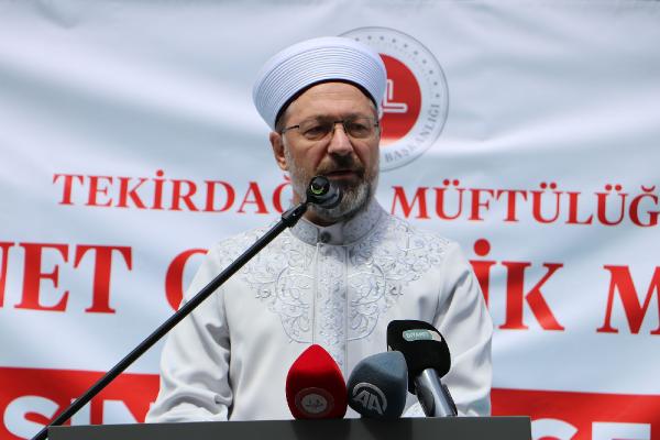 Diyanet İşleri Başkanı Erbaş: Türkiye, genç sıkıntısı çeken bir ülke değil