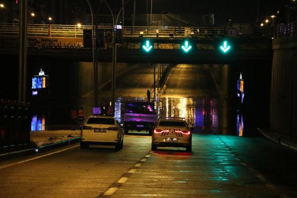 Diyarbakır’da sağanak, hayatı olumsuz etkiledi