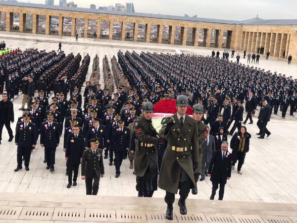 Emniyet teşkilatından Anıtkabir'e ziyaret