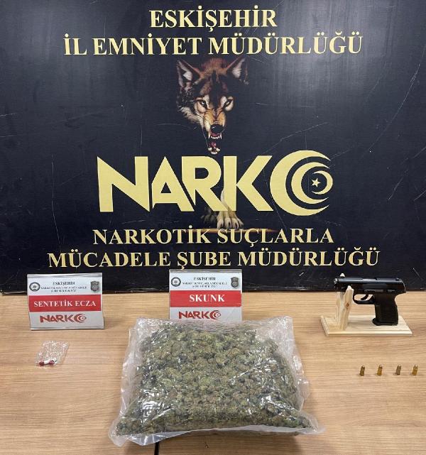 Eskişehir’de 1 kilo skunk ele geçirildi