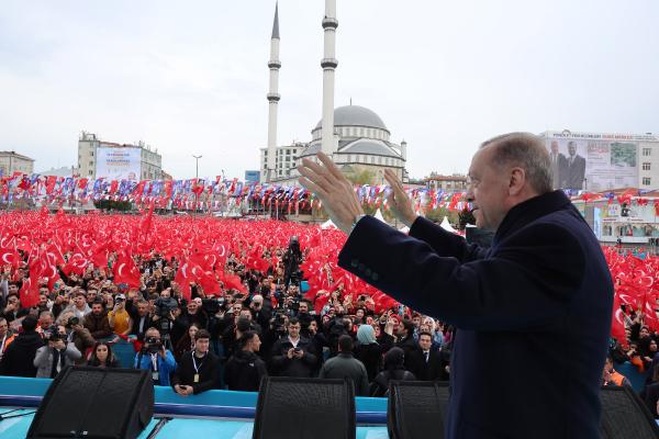 (Fotoğraflar) Cumhurbaşkanı Erdoğan: İçişleri Bakanlığı failleri buldu, Erdoğan'dan özür dileyebiliyor musunuz?