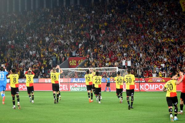 Göztepe'de taraftar dillere destan