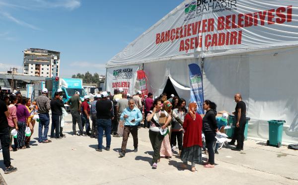 Hatay'a özgü herise kazanları depremzedeler için kaynadı