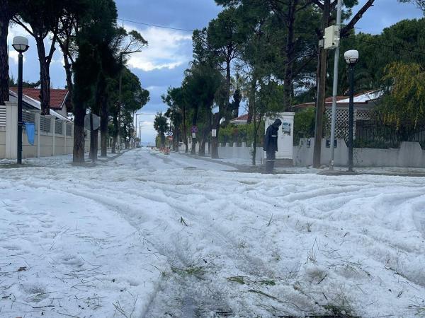 İzmir, dolu yağışıyla beyaza büründü/ Ek fotoğraflar