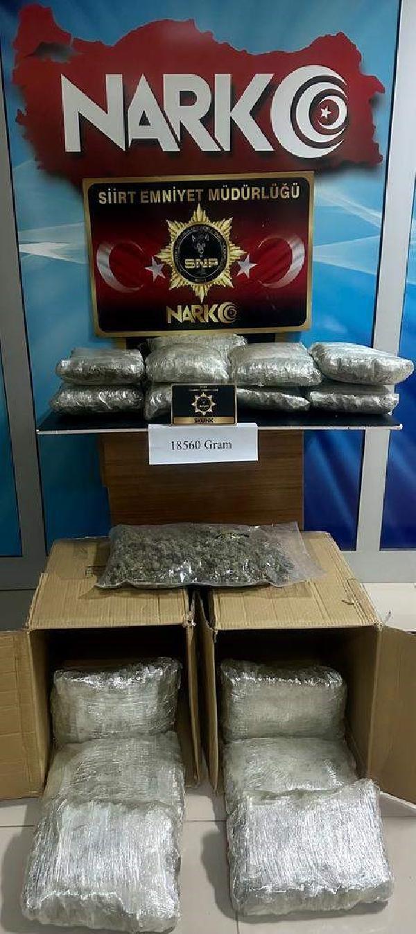 Kargo şirketine baskında 18 kilo 560 gram skunk ele geçirildi