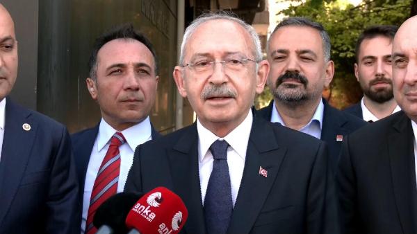 Kılıçdaroğlu, 'Memur Teoman'ı evinde ziyaret etti