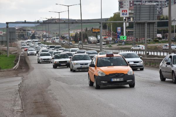 'Kilit kavşak' Kırıkkale'de bayram yoğunluğu