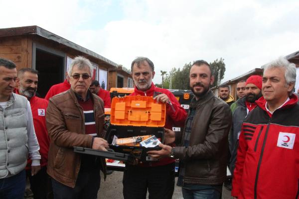 Kızılay'dan, Hatay'da mağdur esnafa malzeme desteği