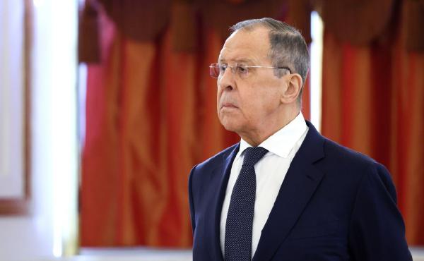 Lavrov: ABD’nin uyanıp diyaloğu yeniden başlatacağını umuyoruz