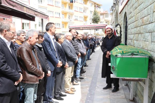 Otobüs kazasında ölen işçiler son yolculuklarına uğurlandı