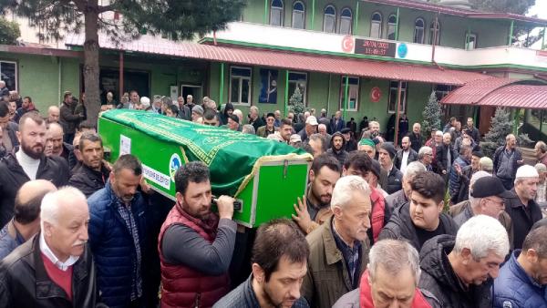 Sakarya'daki trafik kazasında ölen 2 kişi, defnedildi