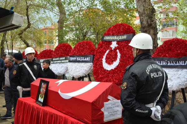 Şehit polis memuru Keskin, Elazığ'da son yolculuğuna uğurlandı