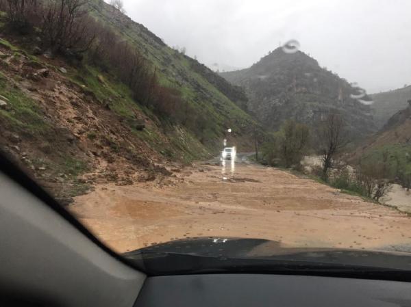 Silopi’de sağanak hayatı olumsuz etkiledi; eğitime 1 gün ara verildi (3)