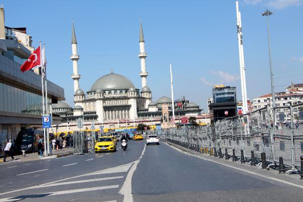 Taksim'de 1 Mayıs hazırlıkları