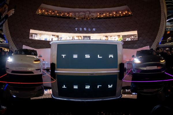 Tesla Model Y'yi Türkiye'de ön satışa sundu; işte güncel fiyatlar