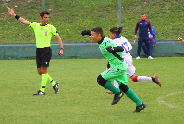 U12 İzmir Cup'ta heyecan devam ediyor