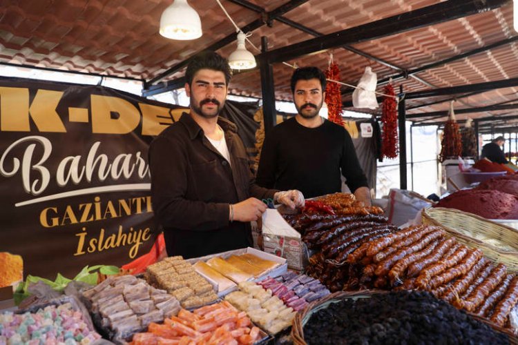 Antalya Büyükşehir’den, Gaziantep esnafına destek