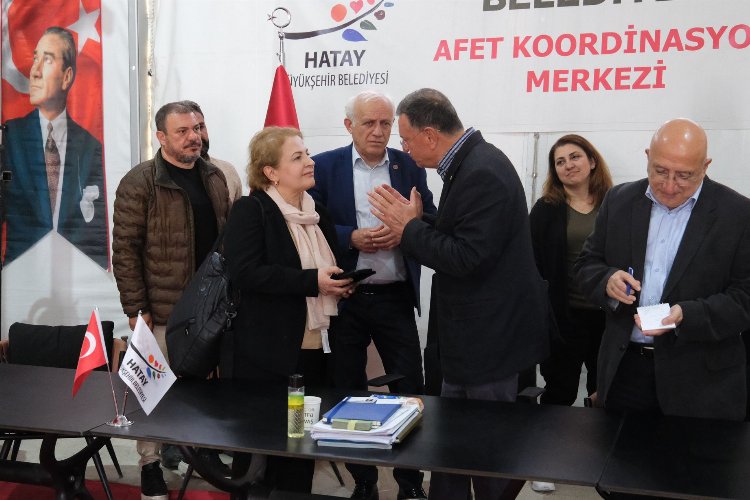 Başkan Savaş: Hatay'ın yeniden yapılanmasında bizi görmezden geliyorlar