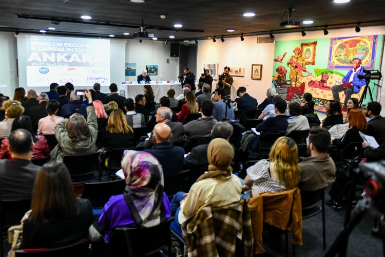 Başkent'in 100 yılı masaya yatırıldı