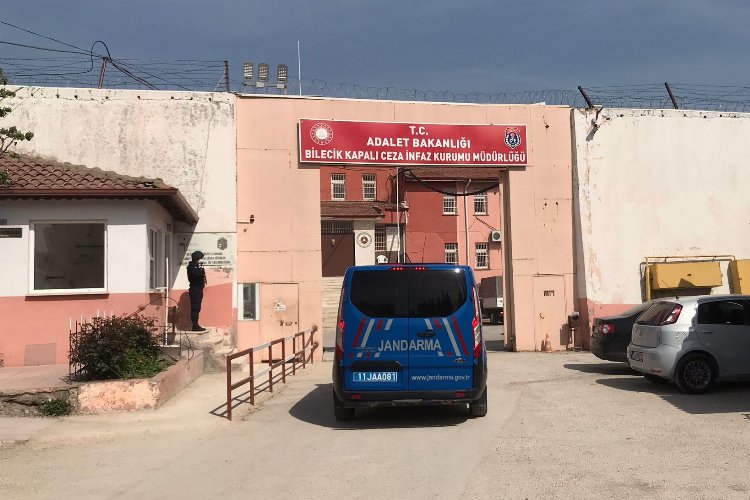 Bilecik’te kablo hırsızları Jandarma’dan kaçamadı