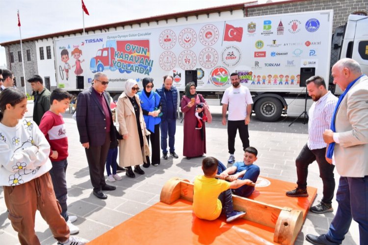 Deprem çocukları Diyarbakır'da Bayram Şenliği’nde eğlendi