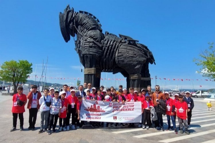 Diyarbakır’da başarılı 80 öğrenciye Teknofest ödülü