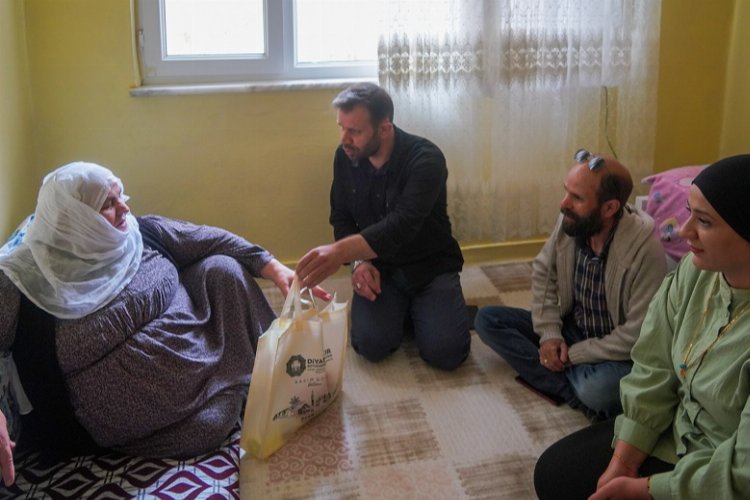 Diyarbakır'da yaşlılara bayram hediyesi