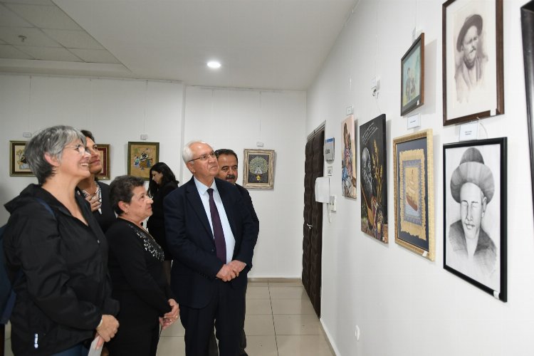 İzmir Karabağlar'da dostları Aşık Veysel'i unutmadı