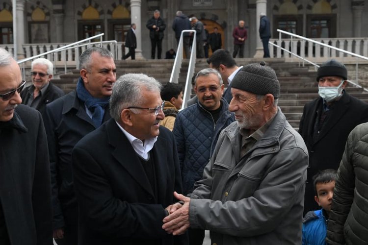 Memduh Büyükkılıç'tan ilçelere hizmet yağmuru