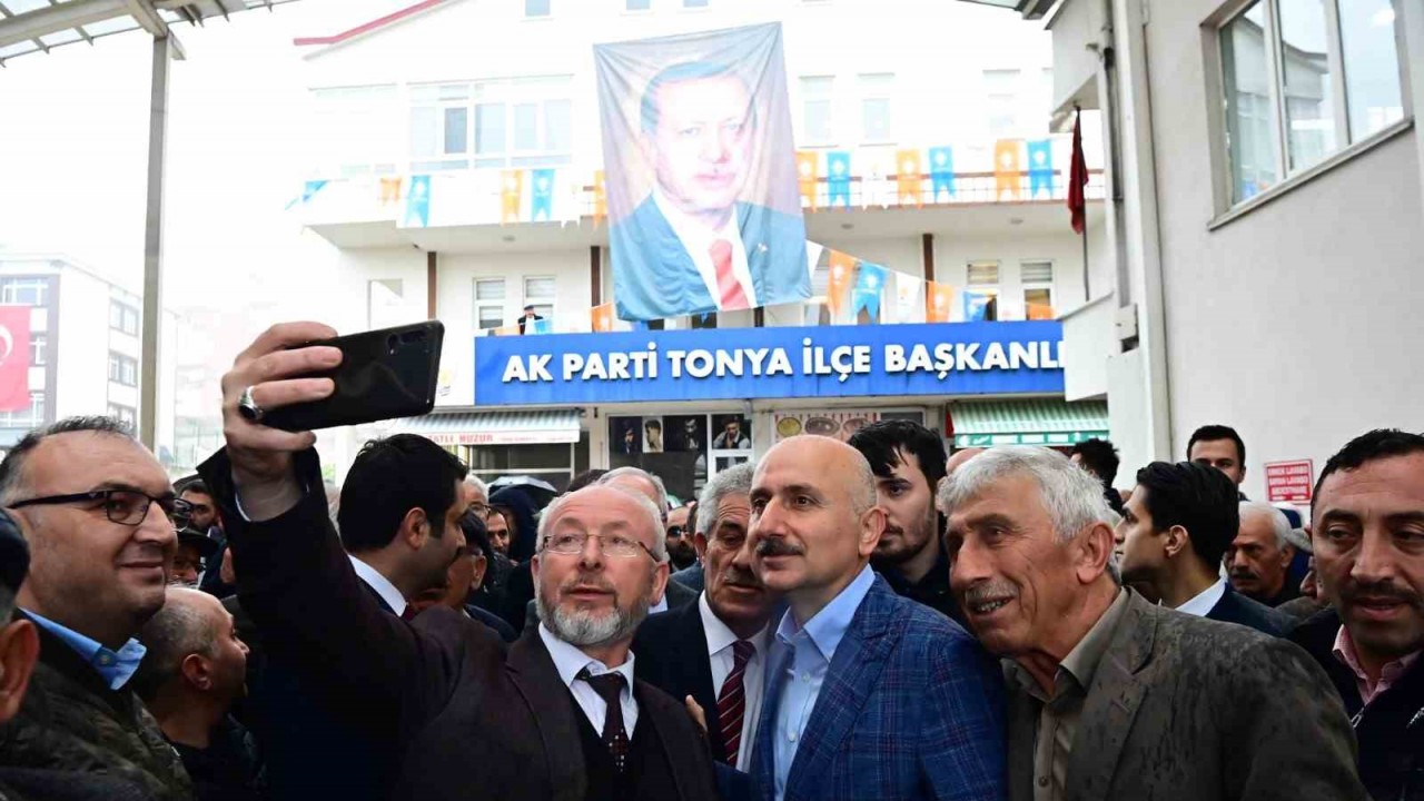 Bakan Karaismailoğlu: "Türkiye’de iki şey bitmez; bir AK Parti’nin icraatleri, iki CHP’nin yalanları"