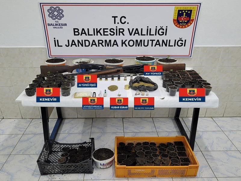 Balıkesir’de jandarmadan uyuşturucu operasyonu