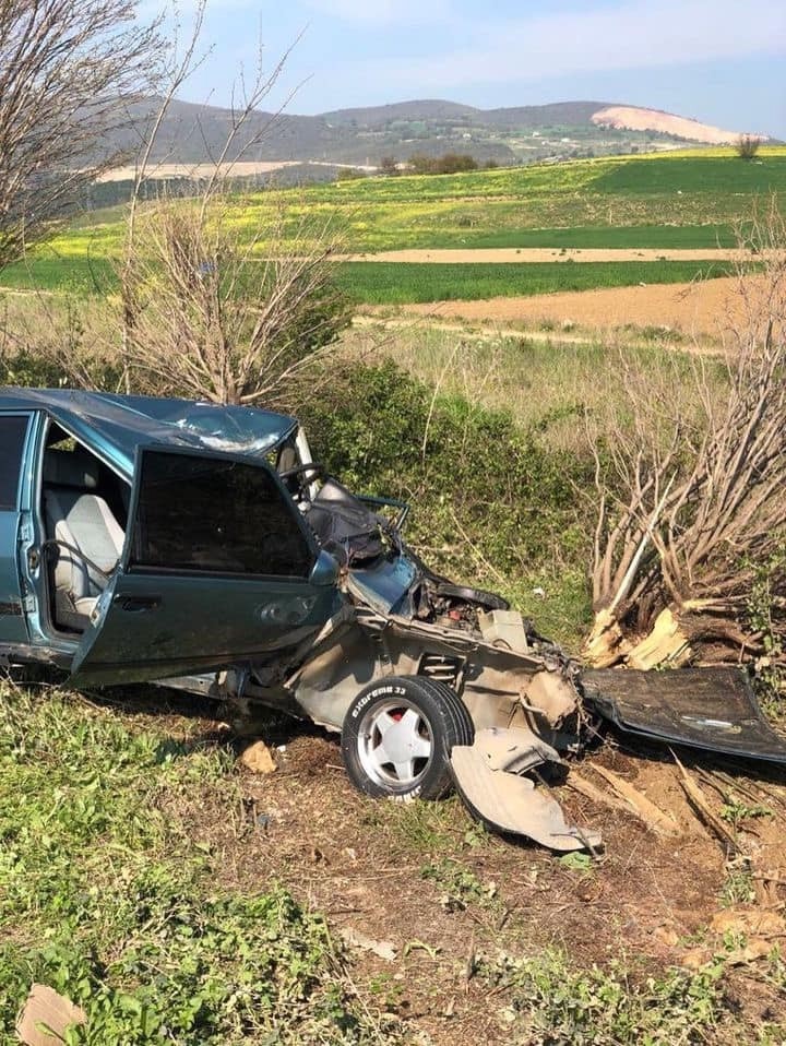 Bursa’da çarptığı ağaç üzerine düştü, feci şekilde hayatını kaybetti