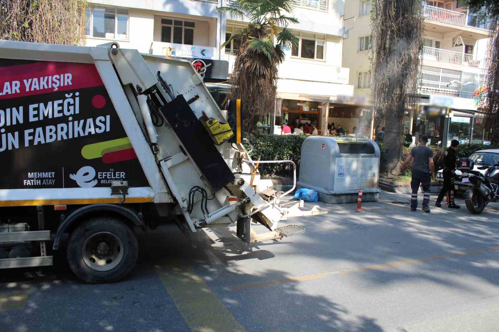 Çöp konteynerine dökülen kül, ekipleri harekete geçirdi