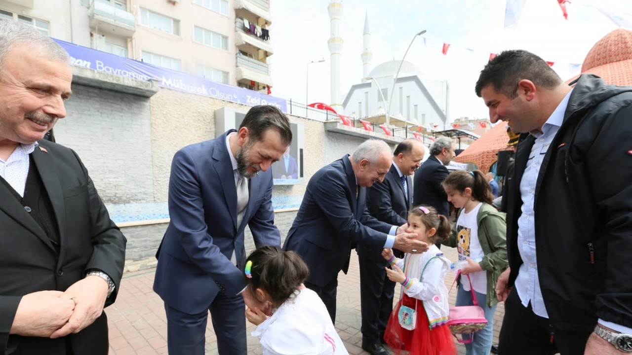 Derince’de bayramlaşmaya yoğun ilgi