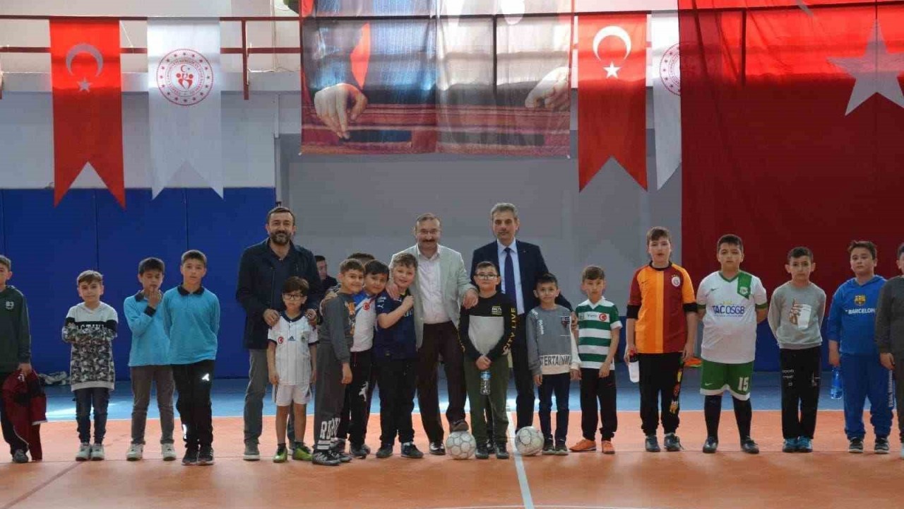 Emet Belediyesinden futsal turnuvası