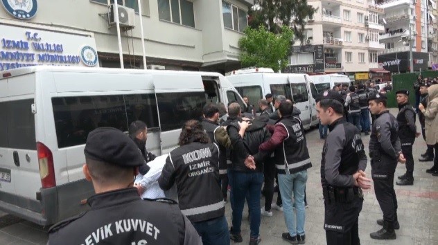 İzmir’de kahvehanedeki cinayete 4 tutuklama