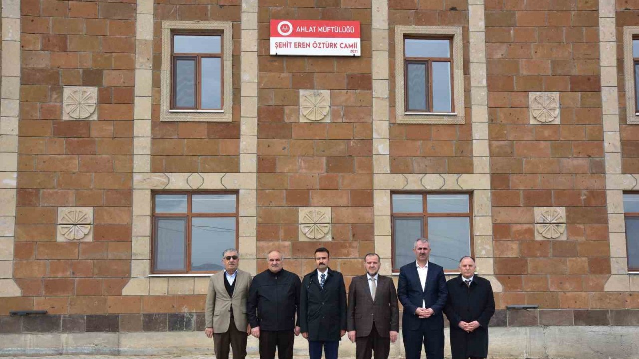 Kaymakam Bingöl, Şehit Öztürk’ün vasiyeti olan cami ve külliyeyi ziyaret etti