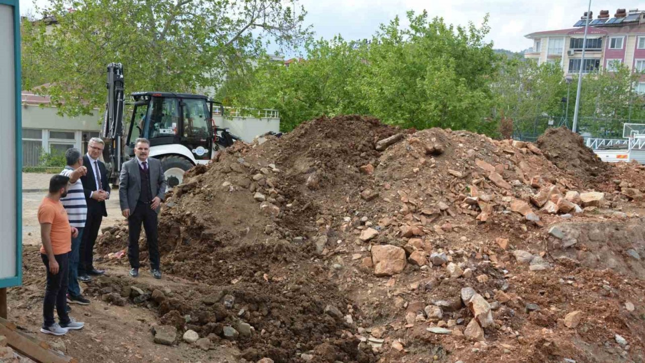 Kaymakam Odabaş’tan eğitim yatırımlarına inceleme