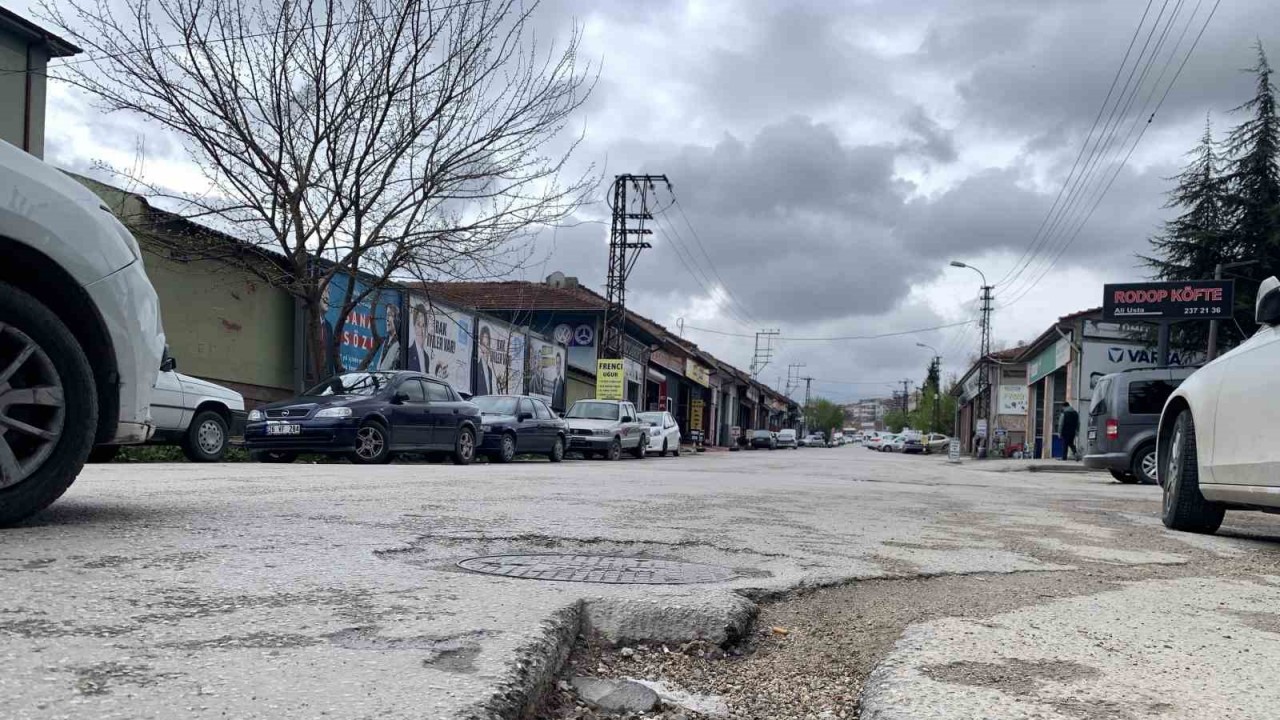 Küçük Sanayi Bölgesine sağlam giren araç arızalı çıkıyor