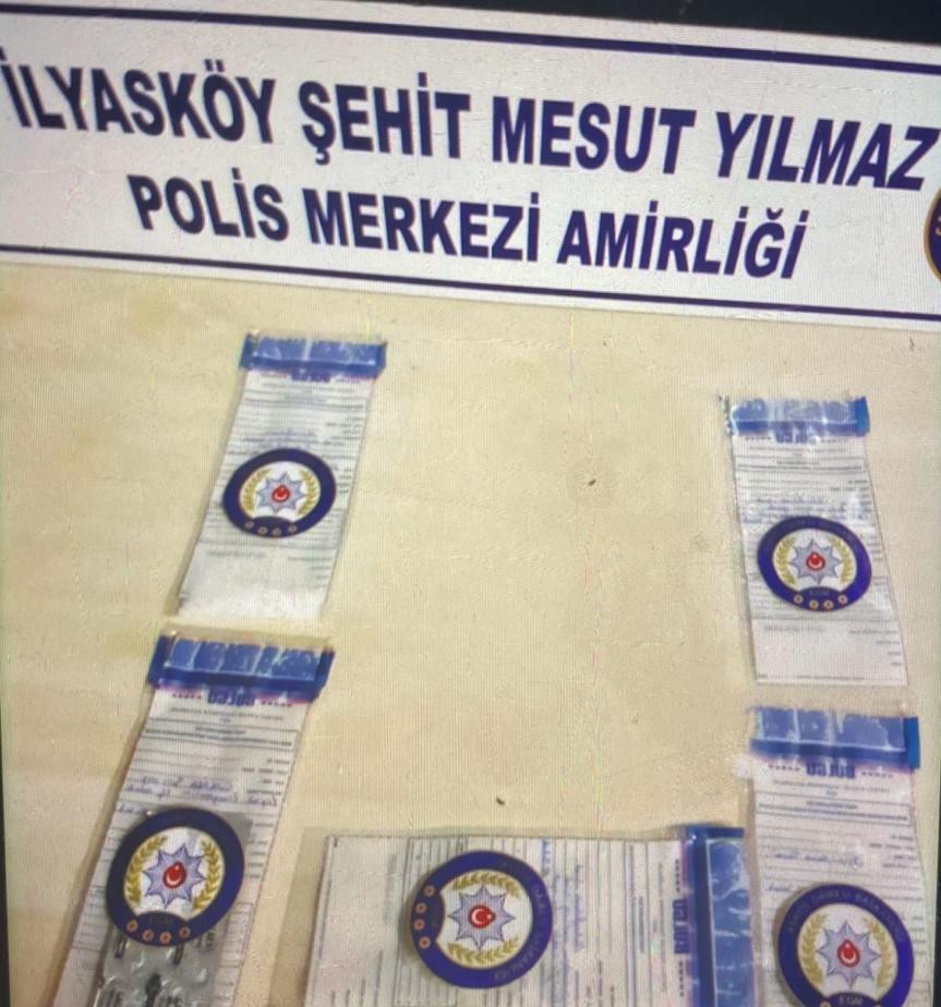 Polisin kovalamacasıyla yakalandı, üzerinden uyuşturucu çıktı