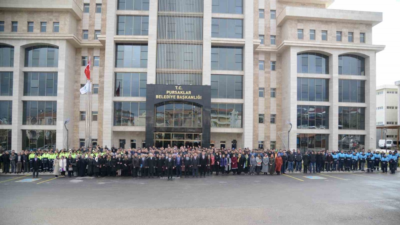 Pursaklar Belediyesi, personeline çifte bayram yaşattı