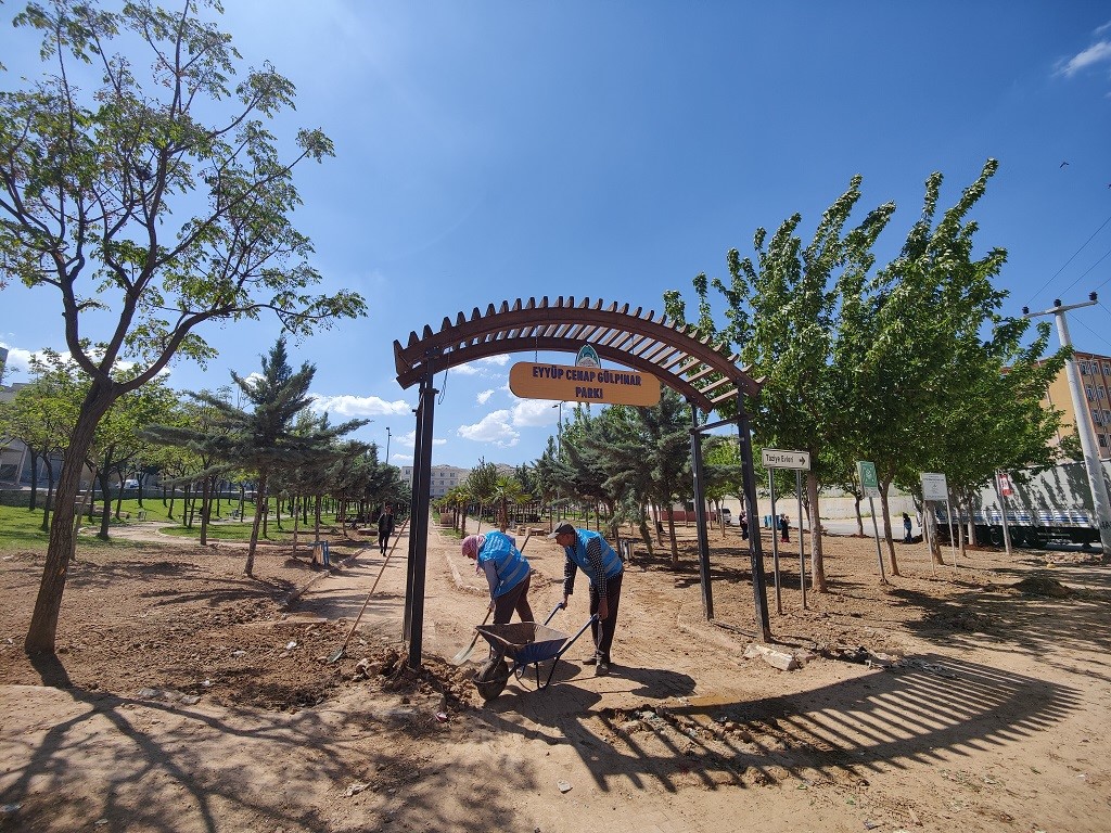 Şanlıurfa’da selden zarar gören parklar yenileniyor