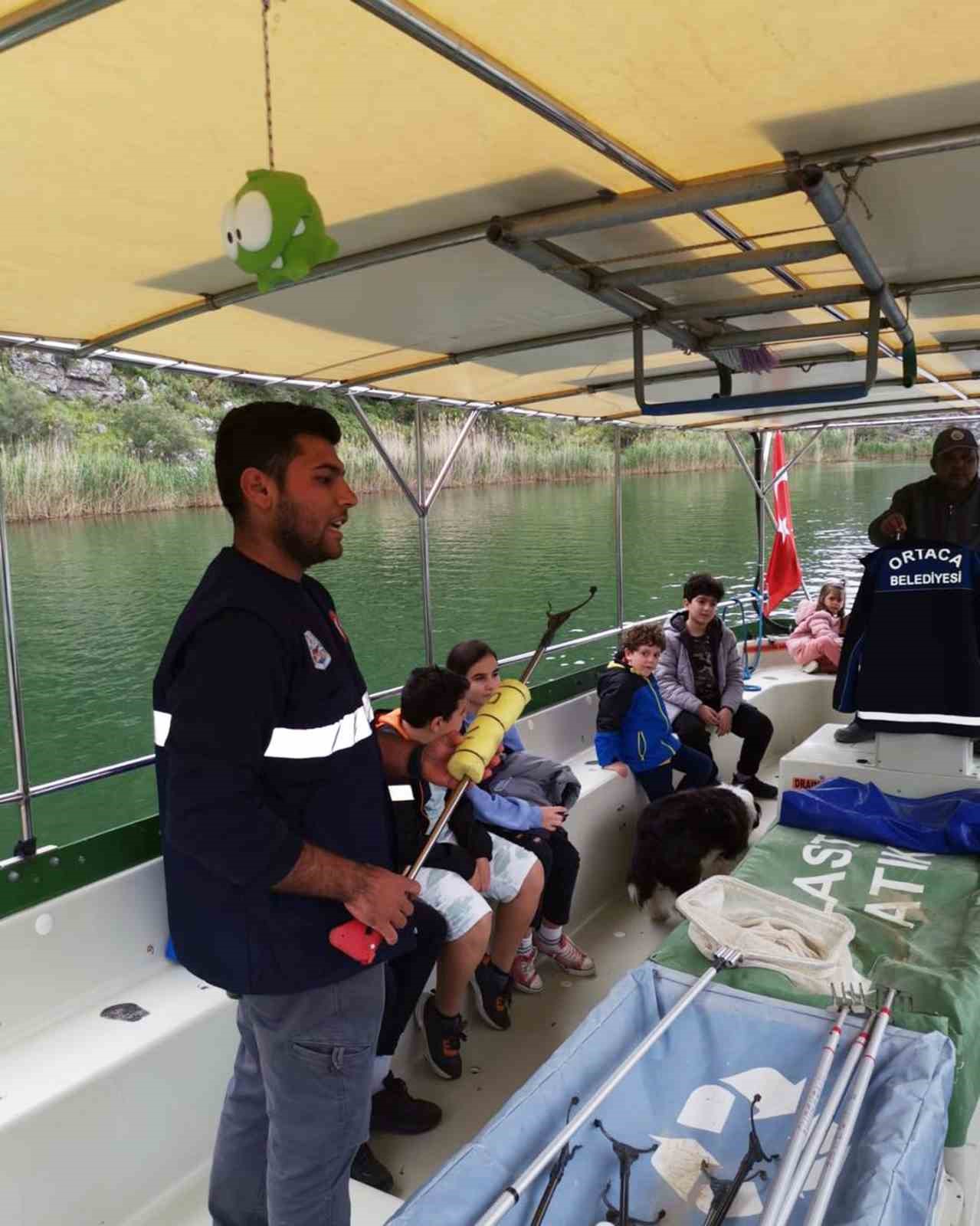 ‘Sınır tanımayan çocuklar’ Dalyan’da temizlik yaptı